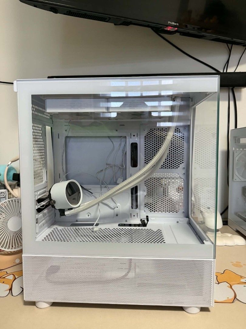 Segotep Endura 240s (Category: Desktops) located in Malabon City. Submitted by garfield004 (Listing ID 1469434753, Image 3). Description: - Type: White Micro-ATX Computer Case - Aesthetics: Dual tempered glass panels (front and side) with a clean all-white interior - Cooling: White AIO liquid CPU cooler already mounted at the top (tubes and pump block attached) - I/O Ports: USB-C, USB 3.0, and audio jacks on the top mesh panel - Condition: Pristi