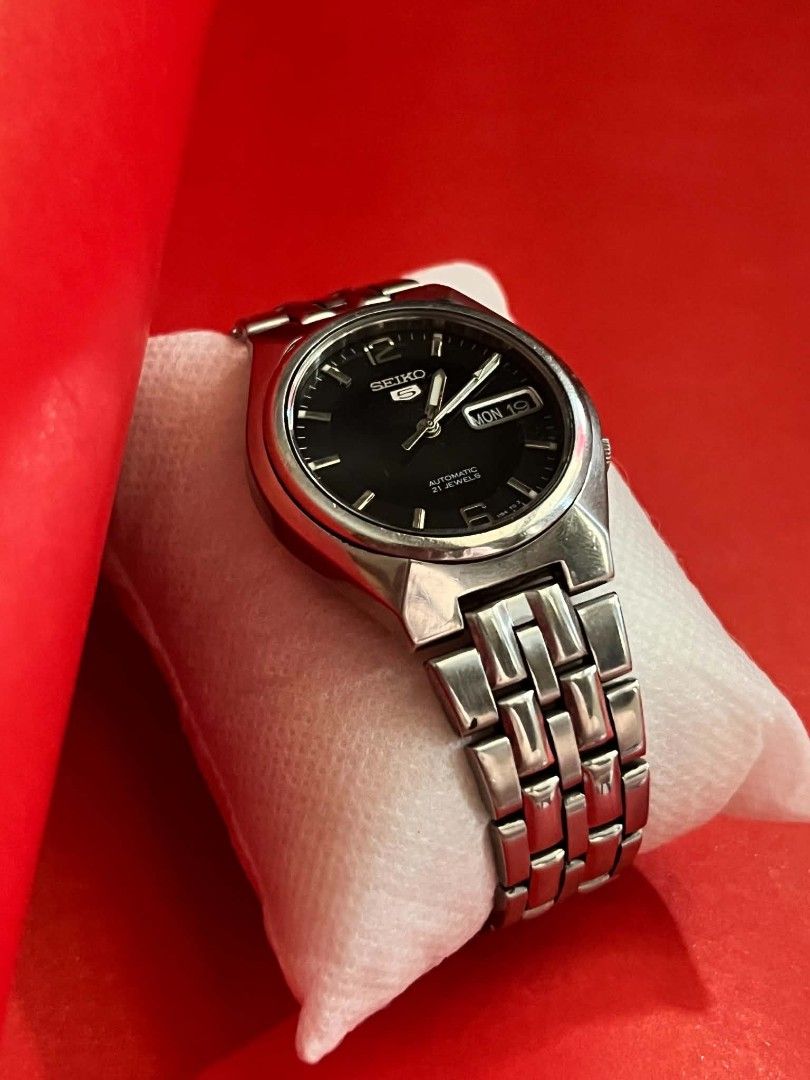 Seiko 5 Automatic (7s26-01T0) (Category: Men's Watches) located in Manila. Submitted by joshuaaarongarcia (Listing ID 1469565712, Image 3). Description: Ref. [7s26-01T0] Movement: Automatic 7S26 Movement Case size: 37mm Lug Width: 19mm Original Seiko Bracelet.
