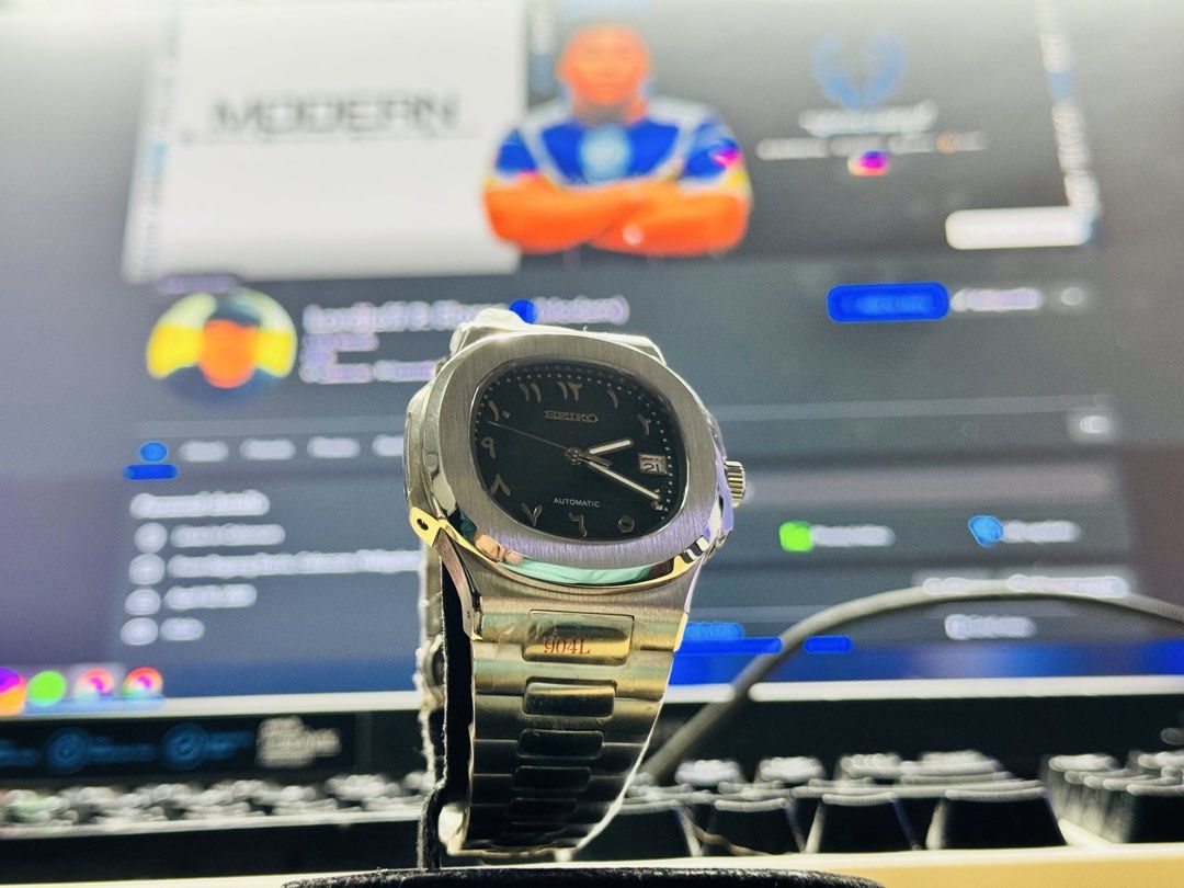 SEIKO MOD - NAUTILUS BLACK ARABIC NUMERALS 🖤 (Category: Men's Watches) located in Caloocan City. Submitted by lordjeff (Listing ID 1469395069, Image 3). Description: STEAL PRICE‼️ FOR SALE SEIKO MOD - NAUTILUS BLACK ARABIC NUMERALS 🖤 • Diameter (41mm) •Case Thickness 12mm •NH35 Automatic Movement •Nautilus Bracelet •Sapphire Crystal Glass (Scratch Resistant) •Water Resistant 3 ATM •Arabic dial Inclusions box & paper bag FB: Lordjeff P. Flores/L