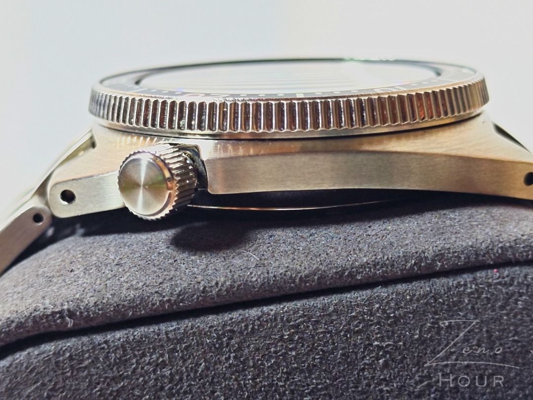 Seiko Prospex SPB313 Slim Turtle - 41mm White Dial, Full Set (Category: Men's Watches) located in San Juan City. Submitted by atla1 (Listing ID 1469415508, Image 3). Description: Seiko Prospex SPB313 "Slim Turtle" - 41mm - White Dial - 6R35 70-Hour Reserve - Ref SPB313 (6R35) - Pre Owned 9/10, Full set - Automatic 6R35, 70-hour power reserve, 200m diver - running well - Price: 47,000 Php 🔥 A modern re-interpretation of Seiko's 1968 cushion-case 