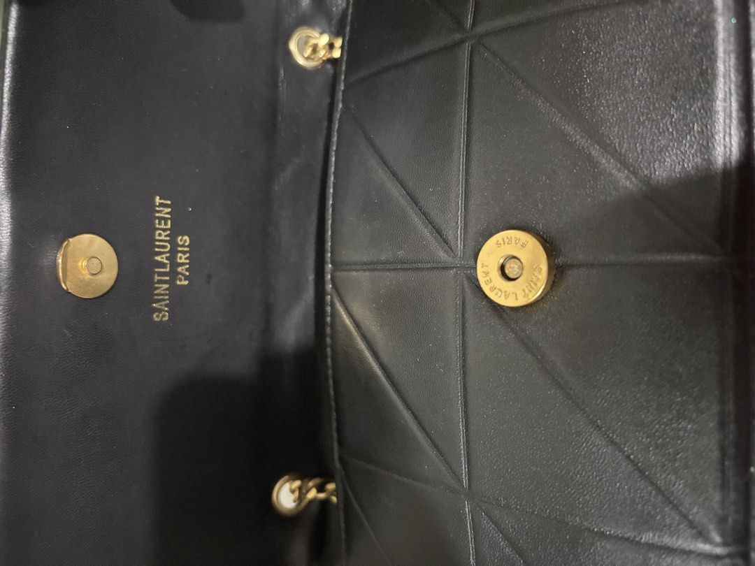 Selected bag bundle (Category: Shoulder Bags) located in Johor Bahru. Submitted by soulsol (Listing ID 1469408957, Image 3). Description: Bundle item Tapak ysl .