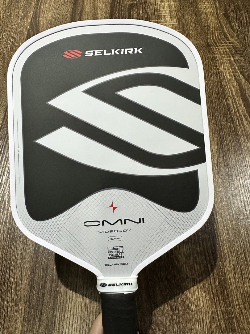 Selkirk Omni Widebody (Category: Racket and Ball Sports) located in Paranaque City. Submitted by fshionfinds (Listing ID 1469411490, Image 1). Description: - Selling Authentic Selkirk Omni Widebody in Chalk - NFC Scannable - 2 weeks old - Used thrice - Has minimal signs of wear - A few unnoticeable scratches and dents on edge - Does not affect the overall performance of the paddle - MOI weights has never been used -FIRM on price -bought for 18k R