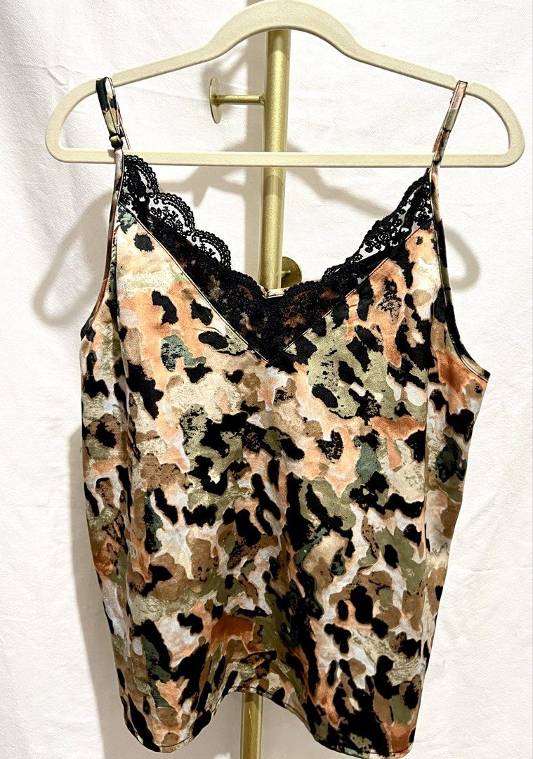 Shein laced top large (Category: Blouses) located in Santa Rosa. Submitted by dannie.warren (Listing ID 1469539601, Image 1). Description: .