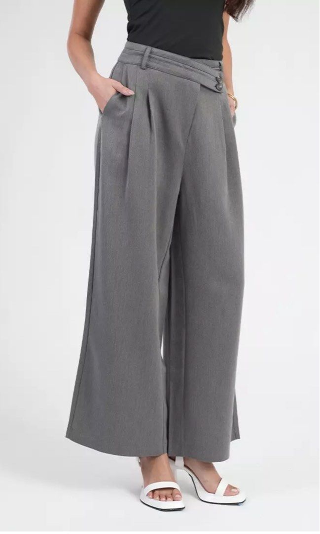 shein wideleg trouser with side pockets (Category: Other Bottoms) located in Cavite. Submitted by bambimay30 (Listing ID 1469399726, Image 2). Description: 30-34 inches waist.