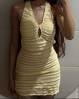 (Category: ) located in . Submitted by prettytrendsboutique (Listing ID 1469447292, Image 1). Description: .