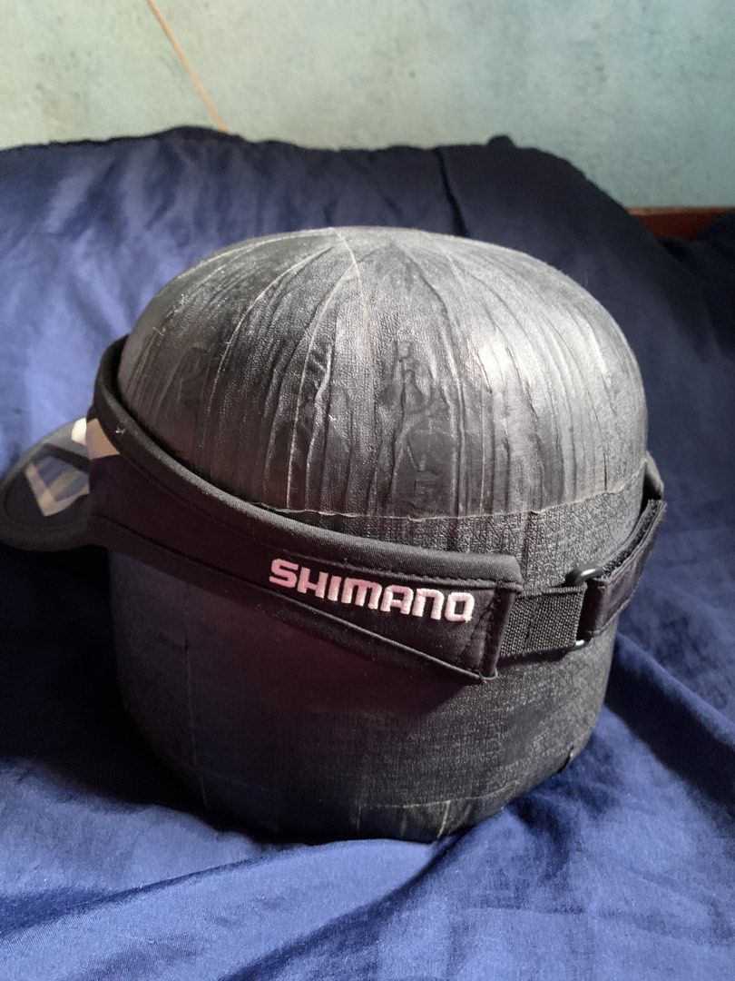 Shimano Limited Pro Gore Windstopper Visor (Category: Caps & Hats) located in Manila. Submitted by silverbear_a65902 (Listing ID 1469398823, Image 3). Description: - Brand: Shimano Limited Pro - Color: Black and white with gold embroidered branding - Material: Gore Windstopper fabric for ultimate outdoor protection - Closure: Adjustable velcro strap for a custom fit - Condition: Very Good - Ideal for: Fishing, hiking, and outdoor sports, BIKING S