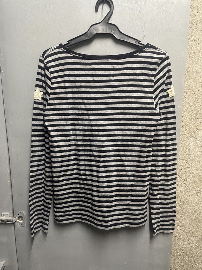 sho.co LTD (Category: Longsleeves) located in Dasmarinas. Submitted by jessputrages (Listing ID 1469481640, Image 2). Description: For sale Sho.co ltd Excellent condition No issue 500 plus shipping fee Pm for more details.