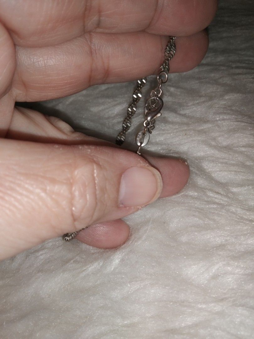 Silver 925 twist design bracelet (Category: Bracelets) located in Quezon City. Submitted by eidorableshop (Listing ID 1469406557, Image 3). Description: .