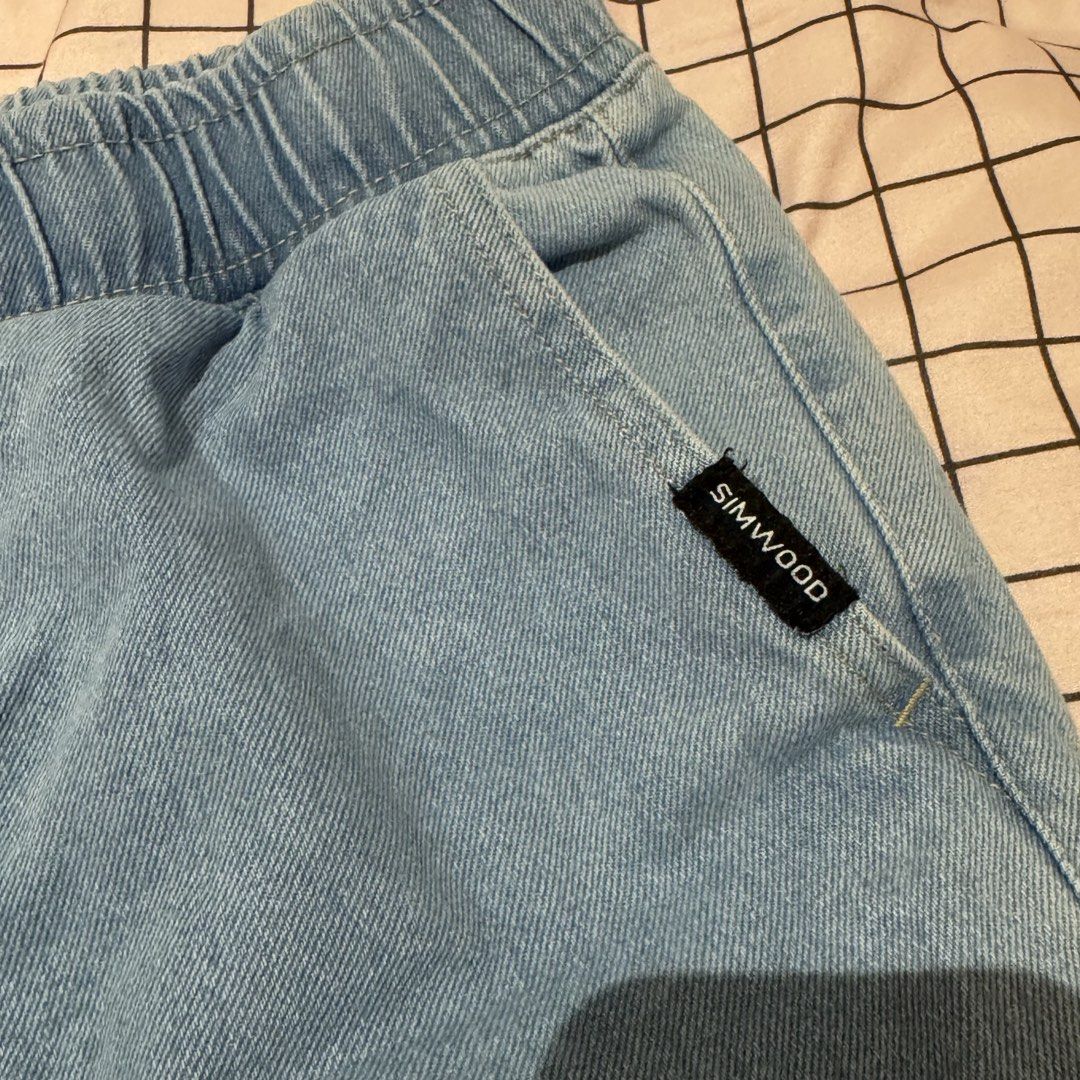 SIMWOOD - Denim Shorts [Pre-Loved] (Category: Shorts) located in Quezon City. Submitted by be.a.bliss.ph (Listing ID 1469534174, Image 2). Description: •Only used once; no flaws •RFS: Doesn’t fit anymore; decluttering Length: 19 in Width (laid down): 15 in Rise: 11 in Thigh Opening: 11 in MOP: GCash, PayMaya, BPI MOD: Lalamove, J&T Location: Quezon City.