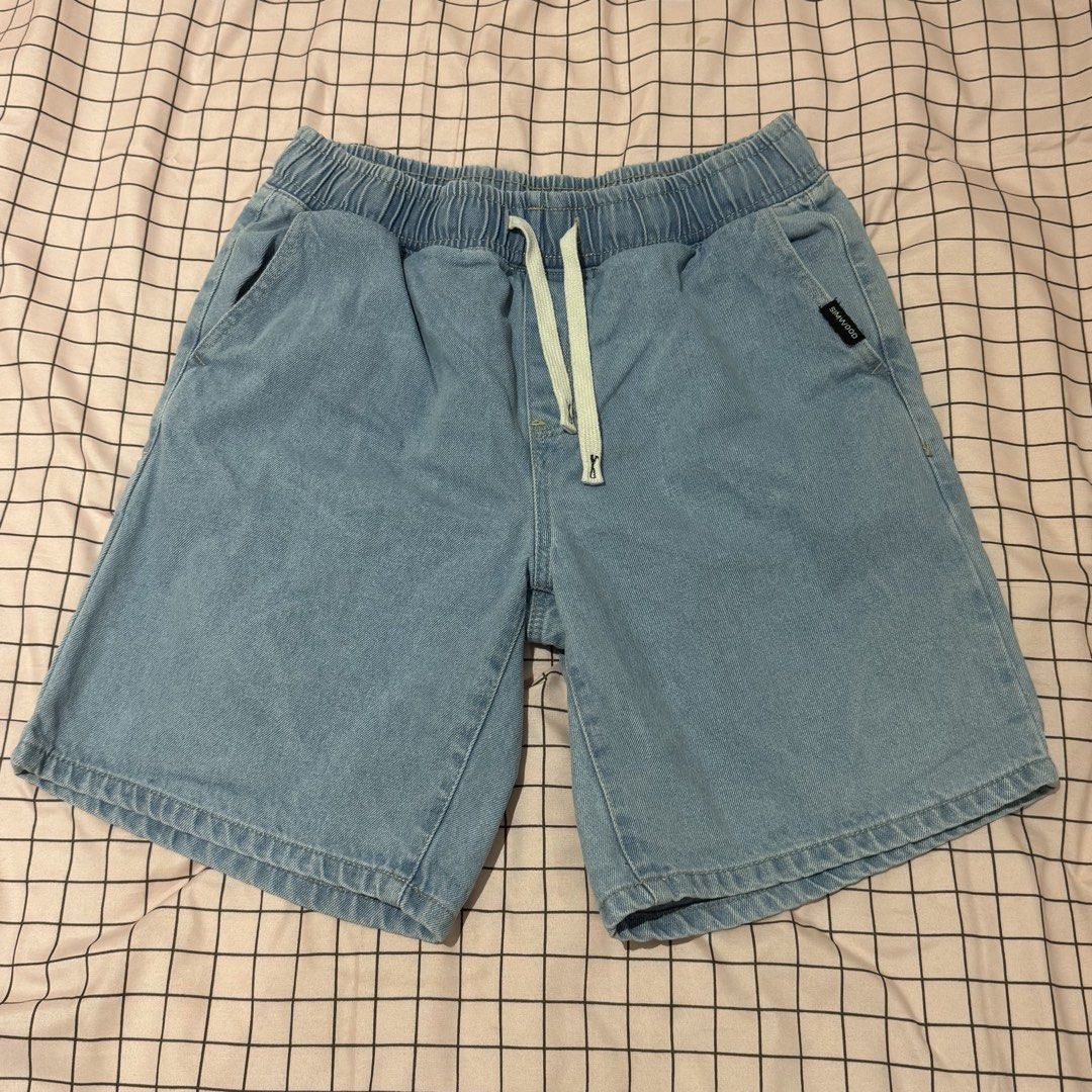 SIMWOOD - Denim Shorts [Pre-Loved] (Category: Shorts) located in Quezon City. Submitted by be.a.bliss.ph (Listing ID 1469534174, Image 1). Description: •Only used once; no flaws •RFS: Doesn’t fit anymore; decluttering Length: 19 in Width (laid down): 15 in Rise: 11 in Thigh Opening: 11 in MOP: GCash, PayMaya, BPI MOD: Lalamove, J&T Location: Quezon City.