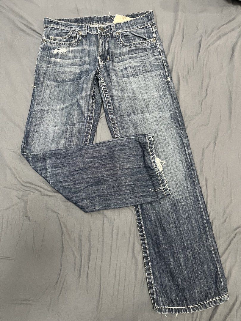 SIZE 28 - Monarchy Jeans (Category: Jeans) located in Paranaque City. Submitted by regina_sy (Listing ID 1469519592, Image 1). Description: NO issue MOP: GCASH J&T Express delivery (SF c/o BUYER) * Parcel Drop-off (J&T Branch) WEEKENDS only NO WW photo 📍MNL .