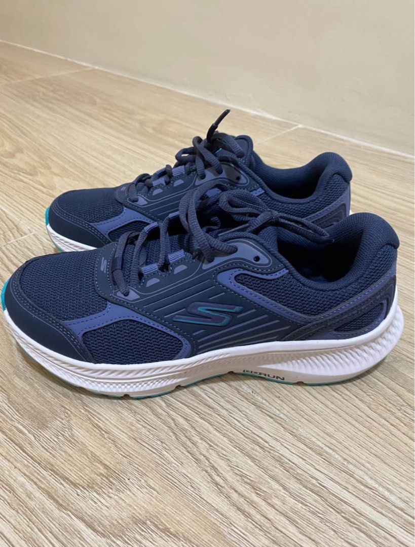 Sketchers Run GO CONSISTENT | Size: 38 Unisex (Category: Casual Shoes) located in Makati City. Submitted by hettaisobel (Listing ID 1469529265, Image 1). Description: w/o box used a few times for threadmill (less than 5) mint condition Location: Bacoor | Makati.