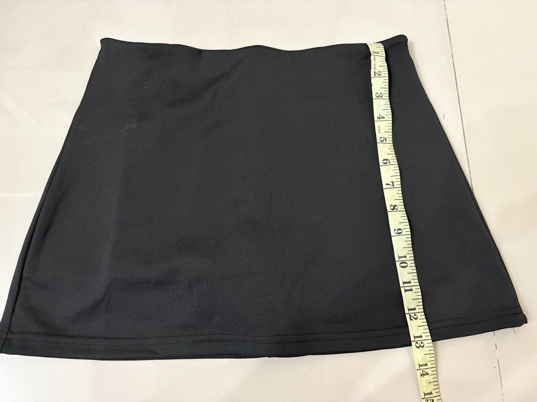 Skirt with inner shorts (Category: Skirts) located in Quezon City. Submitted by myfabpreloved (Listing ID 1469517904, Image 1). Description: New Fit upto 30-31” Stretchable.