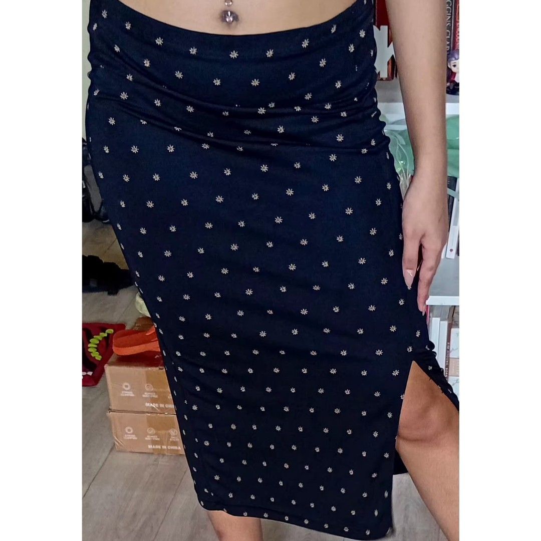 SKIRTS:P78 EACH/FITS MEDIUM TO LARGE (Category: Skirts) located in San Nicolas. Submitted by mar0316 (Listing ID 1469529448, Image 3). Description: mop---gcash/maya/bank transfer payment first before shipping 3 items & above ---free shipping shipping day--- thursday meetup-- san nicolas ( town hall) laoag--(mmsu--normal) batac--(ablan).