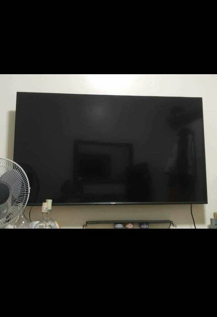 Smart TV with Remote Control (Category: TV) located in Manila. Submitted by kwinespino65332 (Listing ID 1469556543, Image 3). Description: Devant Smart Tv 55'inch slightly used no issue negotiable P43,000 8mos ago for sale for only P20000 only !!! lucky to have it!!.