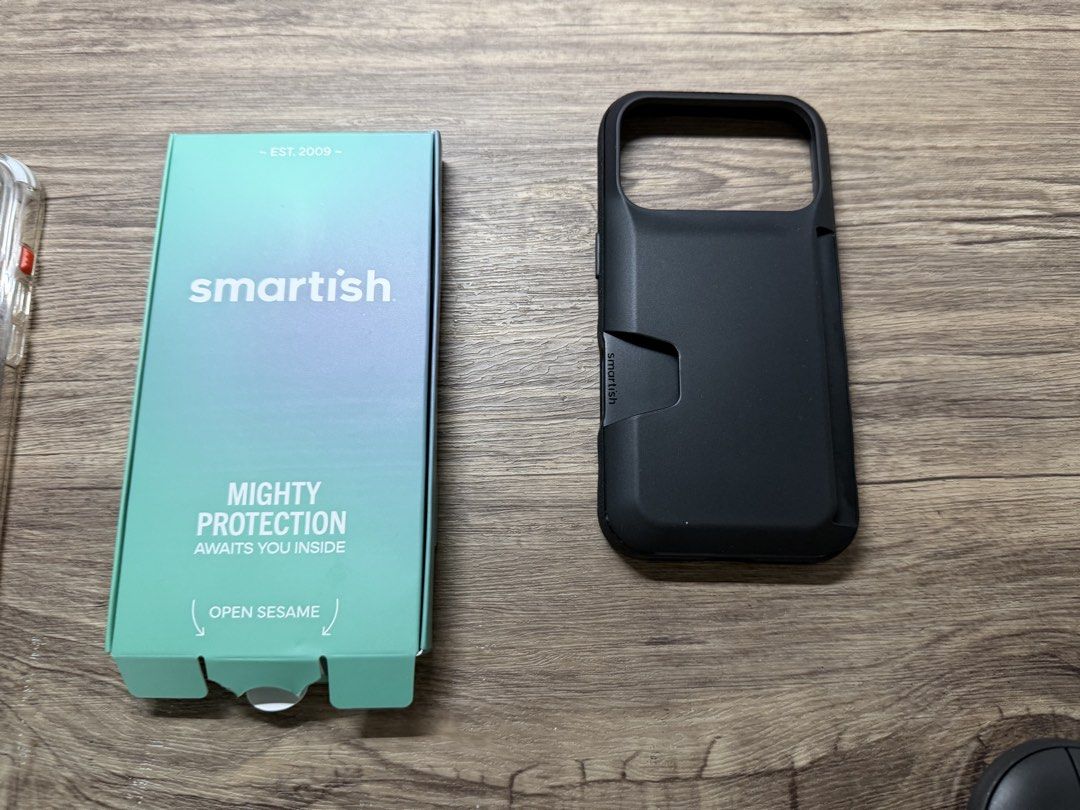 SMARTISH WALLET for IPhone pro 17 (Category: Cases & Sleeves) located in Pasig City. Submitted by da__44 (Listing ID 1469454541, Image 3). Description: .