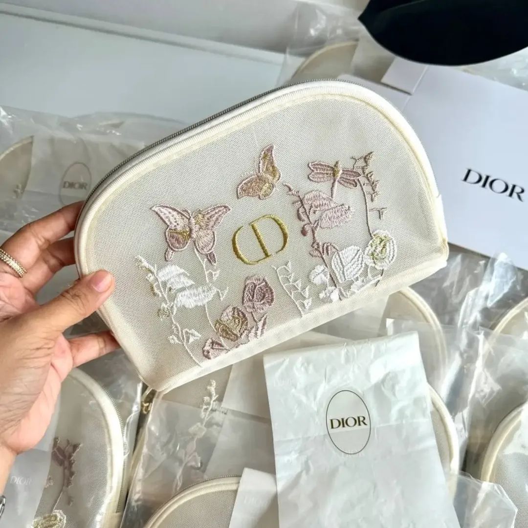 Soft pastels, delicate embroidery, pure Di☁️r elegance (Category: Purses & Pouches) located in Caloocan City. Submitted by dripandvaporloungeph (Listing ID 1469541027, Image 1). Description: .