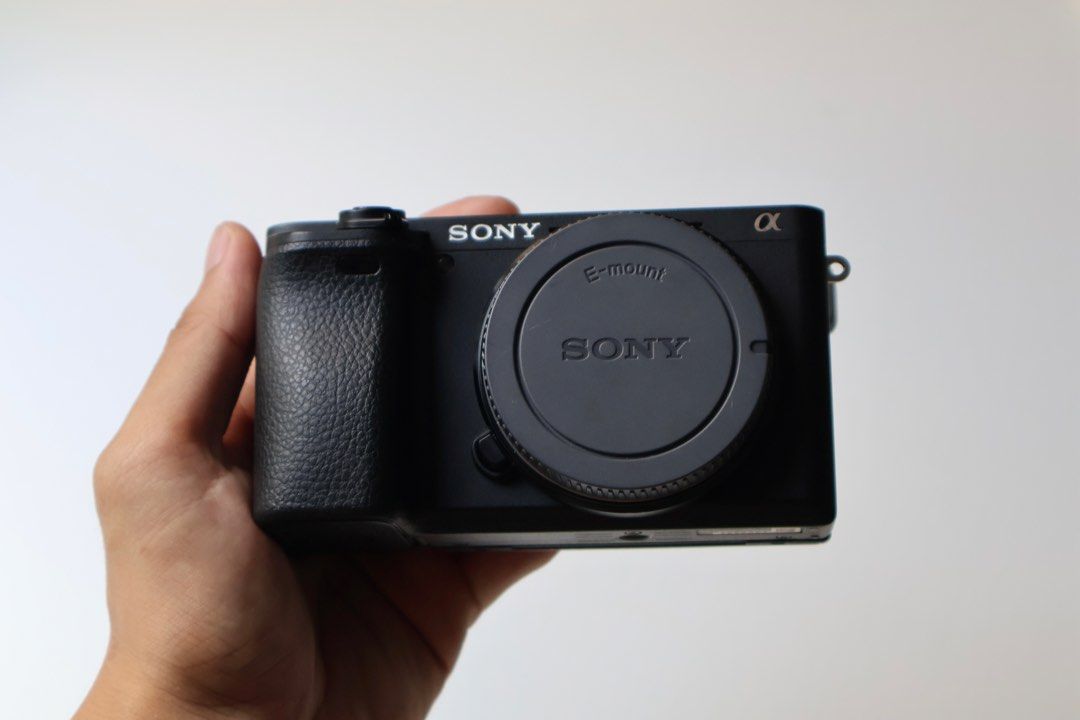 Sony A6400 (Category: Cameras) located in Manila. Submitted by cameratradingsph (Listing ID 1469405376, Image 1). Description: Sony a6400 body ₱33,100 Available • 1k+ shutter count only • Excellent condition • No issues • Stored in dry box • Local unit (Purchased from Henry’s Cameras) Inclusions: • Sony A6400 camera body • Original Sony battery • Original Sony box • Original Sony strap • Original documents • AC power adapter • Micro-USB cable • A