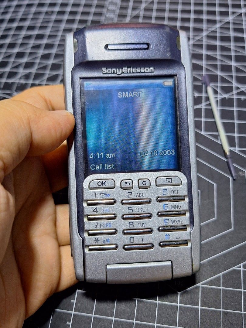 Sony Ericson P900 (Category: Early Generation Mobile Phones) located in Manila. Submitted by chingantigo (Listing ID 1469552329, Image 3). Description: OLD SCHOOL SONY ERICSON P900 ACTUAL PHOTO POSTED, CHECK ONE BY ONE TO ALL PHOTO. NO ISSUE AT ALL BUKOD SA MGA MINIMAL SCRATCHES AND WALA LANG TAKIP YUNG MEMORY BECAUSE SIGN OF AGING.. BUT DOES NOT AFFECT THE PERFORMANCE OF UNIT, WITH STYLUS PEN AND MEMORY CARD PA SYA, STILL PRESENTABLE PA RIN KUNG