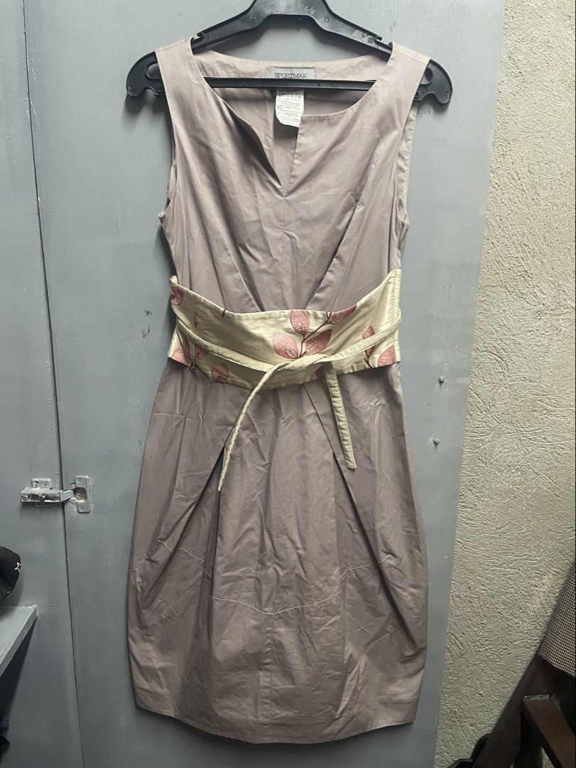 SPORTMAX (Category: Dresses) located in Dasmarinas. Submitted by jessputrages (Listing ID 1469479370, Image 1). Description: For sale Sportmax Excellent condition No issue 800 plus shipping fee Pm for more details.