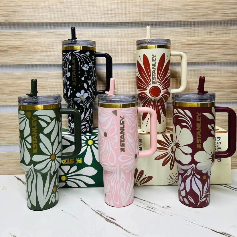 Stanley Quencher H2.0 Flowstate Tumbler (Category: Water Bottles & Tumblers) located in Guinobatan. Submitted by jadieee_young22 (Listing ID 1469422366, Image 1). Description: STANLEY QUENCHER H2.0 FLOWSTATE 40oz • comes with box, manual, & straw • mall pull out quality (do some research before buying) • pre-order (3-5 days process only) • actual photos | what you see is what you get • can ship nationwide via tiktok co ps. since pre- order, only 