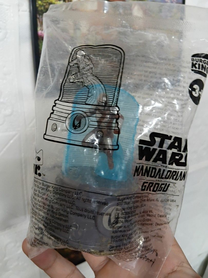 Star Wars The Mandalorian ( unopened ) (Category: Figurines & Statues) located in Quezon City. Submitted by coffeeyuki56158 (Listing ID 1469421835, Image 1). Description: Star Wars The Mandalorian Collectible Figure from burgerking promotional starwars toys collectibles po ito , not released dito sa pinas , still unopened pa po check photos po thank you qc areas meet ups.