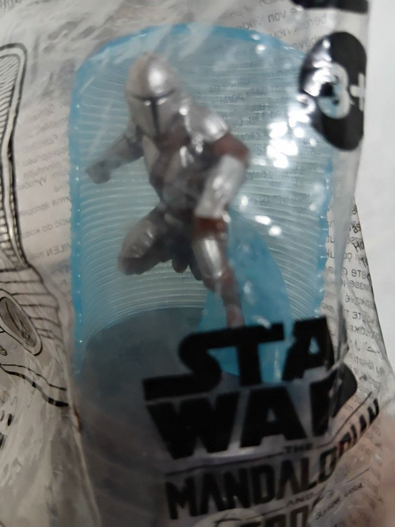 Star Wars The Mandalorian ( unopened ) (Category: Figurines & Statues) located in Quezon City. Submitted by coffeeyuki56158 (Listing ID 1469421835, Image 3). Description: Star Wars The Mandalorian Collectible Figure from burgerking promotional starwars toys collectibles po ito , not released dito sa pinas , still unopened pa po check photos po thank you qc areas meet ups.