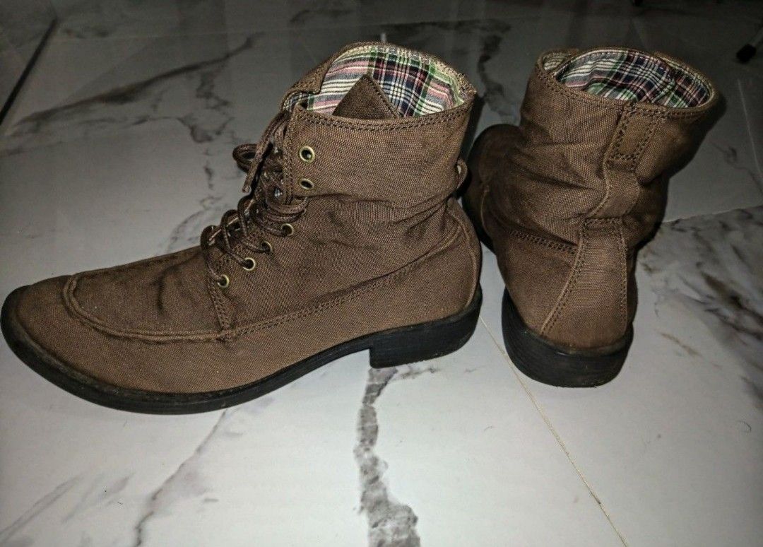 Steffano Rossi Men's Boots (Size-7) (Category: Boots) located in General Trias. Submitted by mervcorner (Listing ID 1469556777, Image 3). Description: Men's Boots (Brown) Brand: Steffano Rossi Size: 7 Original Denim High-cut Pwede pang motor.. Size 7 ang indicated size pero iyong haba parang 7.5 or 8. RFS: Decluttering Item Location: General Trias, Cavite Delivery thru Lalamove (At Buyer's Expense) Contact 09918984245 if interested..