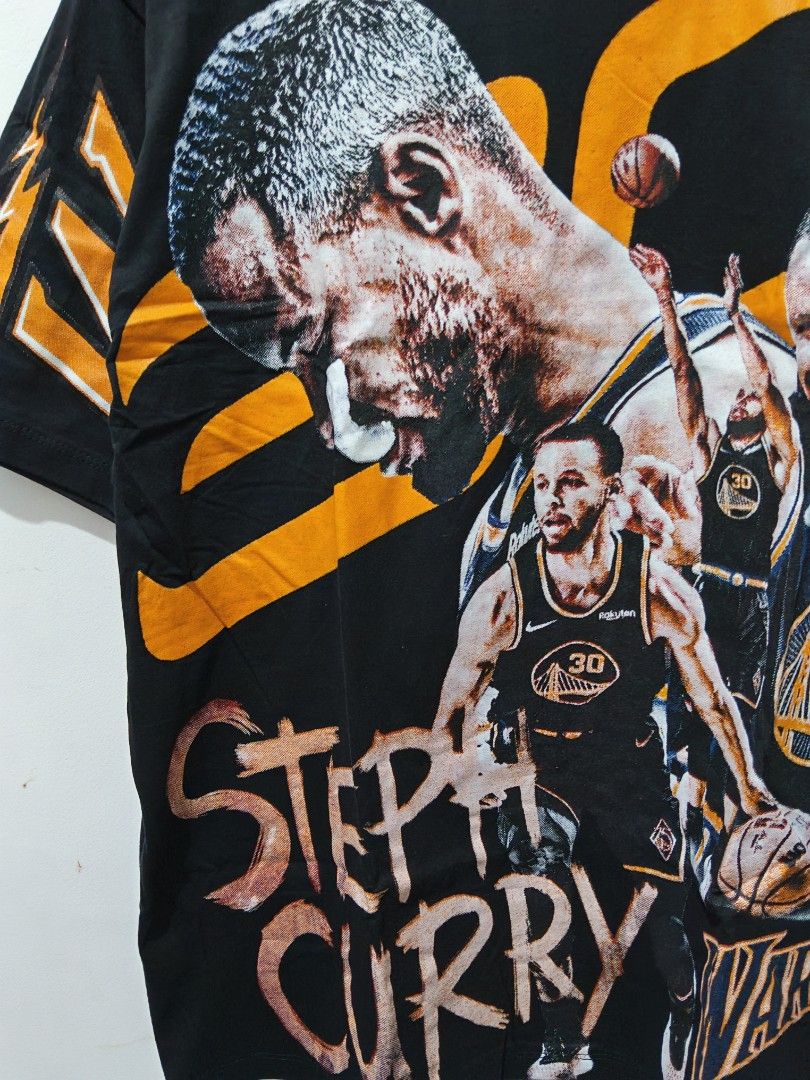 Stephen Curry in action Black Shirt (Category: Tshirts & Polo Shirts ) located in Taguig. Submitted by thriftedminds (Listing ID 1469513058, Image 2). Description: Item: Stephen Curry in action (Black shirt)🔥 ‎Size: No Tag ‎Width: 21.5 ‎Length: 28.5 ‎Condition: Excellent ‎Issue: None DM to purchase 📩.