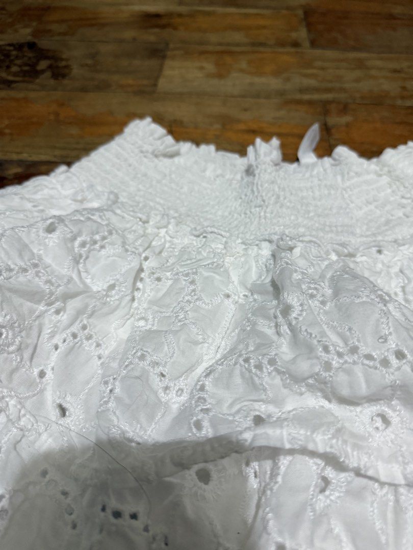 Stradivarius White Layered Skirt (Category: Skirts) located in Makati City. Submitted by bellacroat38269 (Listing ID 1469516864, Image 2). Description: 📌 USED ONCE !! 📌 negotiable 📌 payments first ( gcash, bank transfer ).