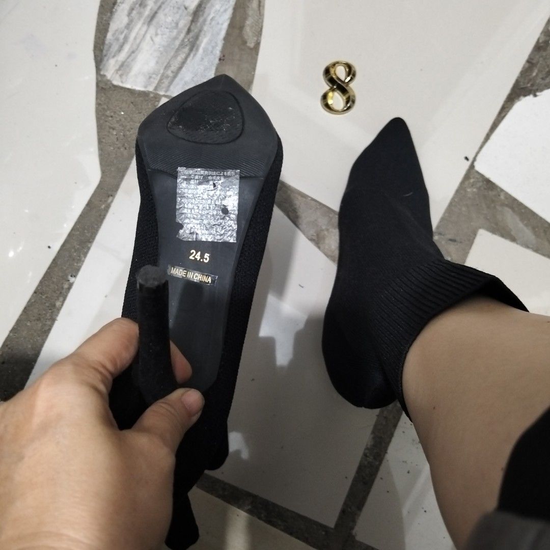 Stretchy Boots (Category: Boots) located in El Salvador. Submitted by francheskaukayukay (Listing ID 1469399106, Image 3). Description: .