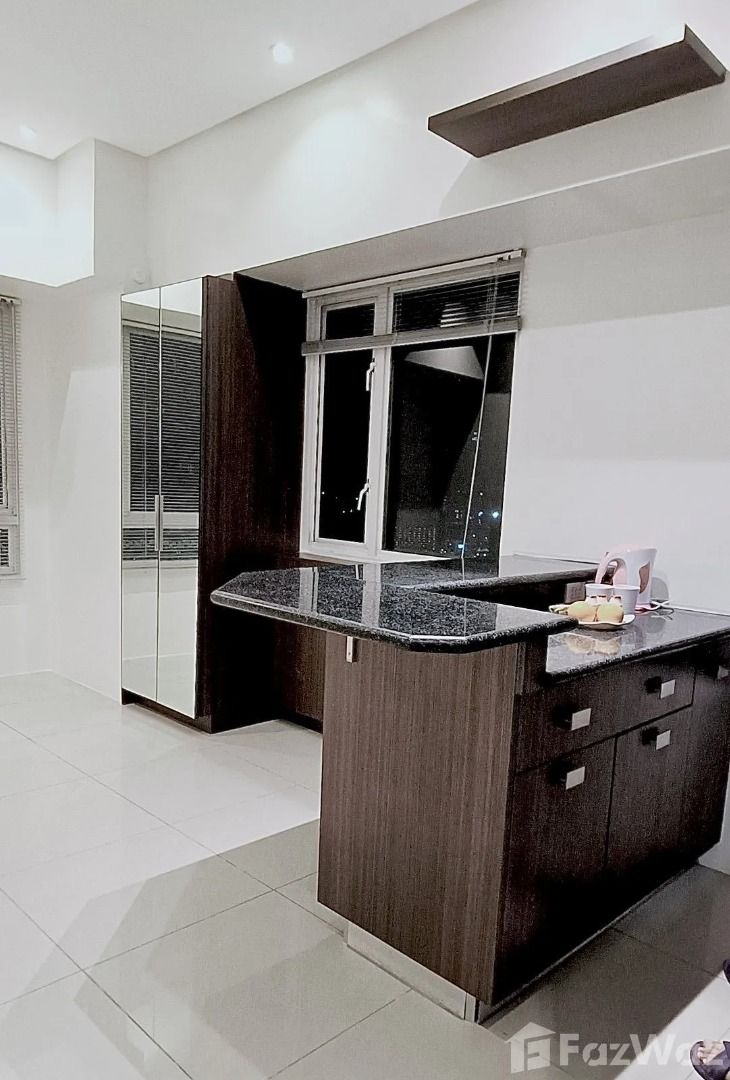 Studio Condo for sale at The Beacon (Category: Apartments & Condos) located in Makati City. Submitted by propertyproph (Listing ID 1469406266, Image 2). Description: 🌆 Semi-Furnished Studio for Sale – The Beacon Roces Tower 📍 Makati City, Metro Manila ✨ Own a high-floor studio in Makati! This 24.8 sqm unit on the 31st floor offers a practical living space that you can personalize to suit your style. Ideal for professionals, first-time buyers, o