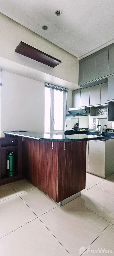 Studio Condo for sale at The Beacon (Category: Apartments & Condos) located in Makati City. Submitted by propertyproph (Listing ID 1469406266, Image 3). Description: 🌆 Semi-Furnished Studio for Sale – The Beacon Roces Tower 📍 Makati City, Metro Manila ✨ Own a high-floor studio in Makati! This 24.8 sqm unit on the 31st floor offers a practical living space that you can personalize to suit your style. Ideal for professionals, first-time buyers, o
