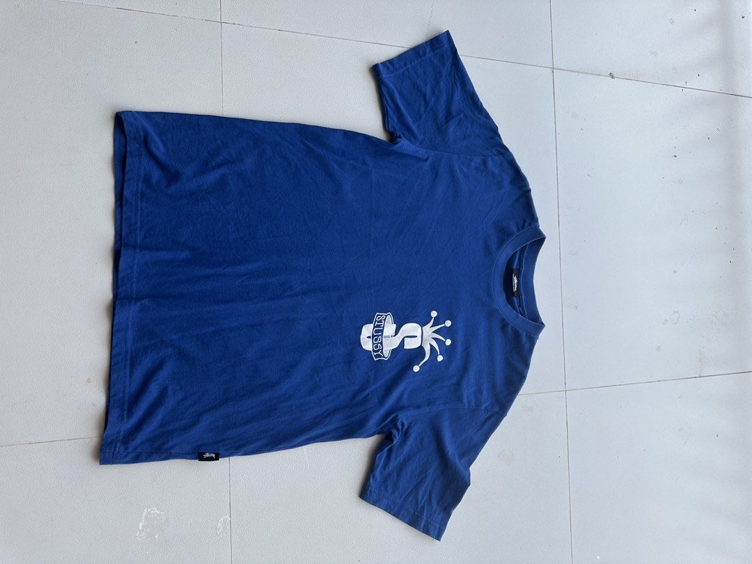 Stussy crown band (Category: Tshirts & Polo Shirts ) located in Angeles City. Submitted by royal_vintage_thriftshop (Listing ID 1469433851, Image 1). Description: Chest 20, Length 26 Cracking in the print on the back .