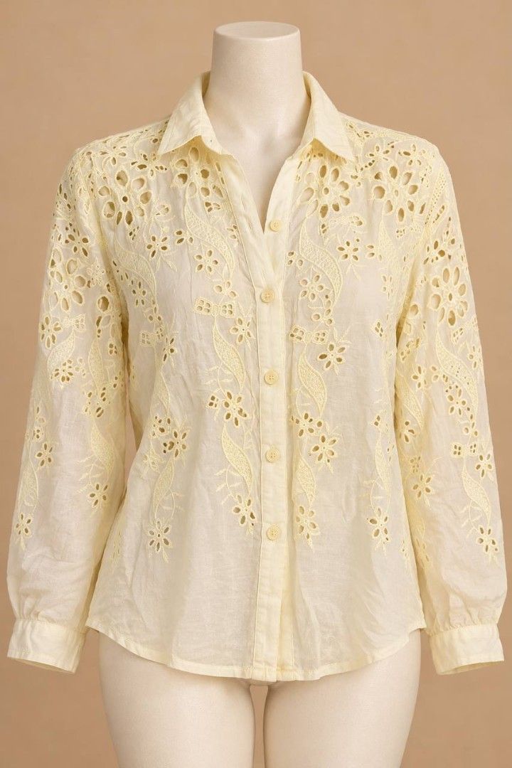 Stylish Blouses- Declutter (Category: Longsleeves) located in Cagayan de Oro. Submitted by micaverzosa30 (Listing ID 1469543968, Image 1). Description: Preloved blouses - Fit & Fabric: Lightweight, breathable standard fit - Styling: Great for layering or solo wear.