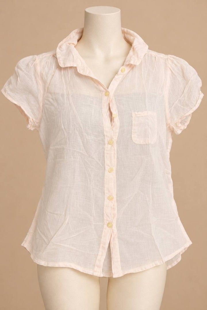 Stylish Blouses- Declutter (Category: Longsleeves) located in Cagayan de Oro. Submitted by micaverzosa30 (Listing ID 1469543968, Image 3). Description: Preloved blouses - Fit & Fabric: Lightweight, breathable standard fit - Styling: Great for layering or solo wear.