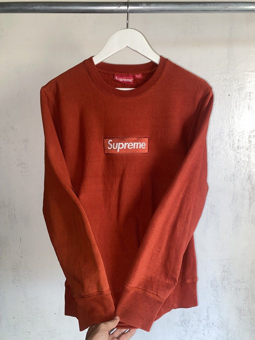 Supreme - Box Logo Crewneck (Category: Tshirts & Polo Shirts ) located in Puerto Princesa. Submitted by something___. (Listing ID 1469444983, Image 1). Description: Supreme - Box Logo Crewneck Tagged Size: Small Length: 26.5 Width: 21 Condition: Excellent Color rate: 9.5 Flaws: None.