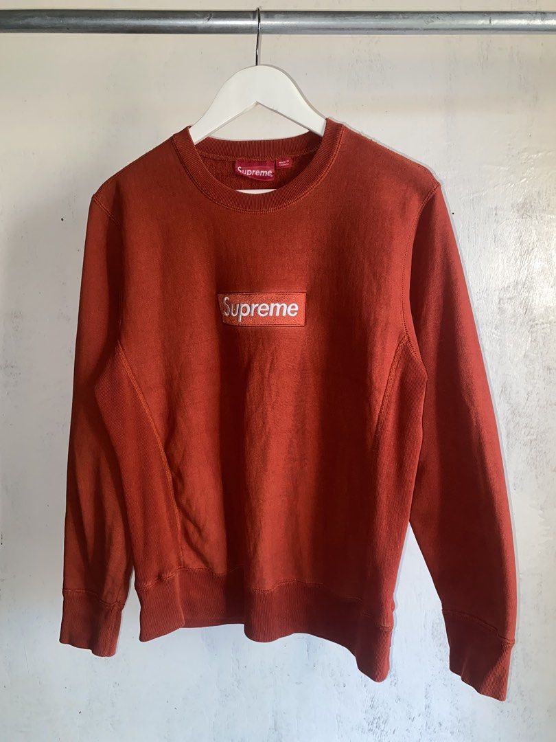 Supreme - Box Logo Crewneck (Category: Tshirts & Polo Shirts ) located in Puerto Princesa. Submitted by something___. (Listing ID 1469444983, Image 2). Description: Supreme - Box Logo Crewneck Tagged Size: Small Length: 26.5 Width: 21 Condition: Excellent Color rate: 9.5 Flaws: None.