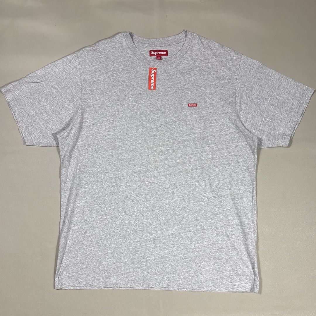 Supreme FW19 Small Box Tee in Heather Grey. (Category: Tshirts & Polo Shirts ) located in Quezon City. Submitted by dufflebag_boy (Listing ID 1469396441, Image 1). Description: Supreme FW19 Small Box Tee in Heather Grey. -Price: 2,000 -Size: xl -Measurement -Width: 25 -Lenght: 30.5 -Bnew HMU 📩.