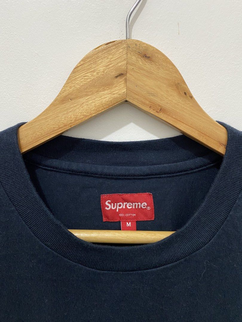 Supreme Pocket Tee (Category: Tshirts & Polo Shirts ) located in Naga. Submitted by jamesserra69599 (Listing ID 1469508231, Image 3). Description: MEDIUM ON TAG 21.5x29 COLOR RATE: 9.3/10 EXCELLENT CONDITION NO ISSUE.