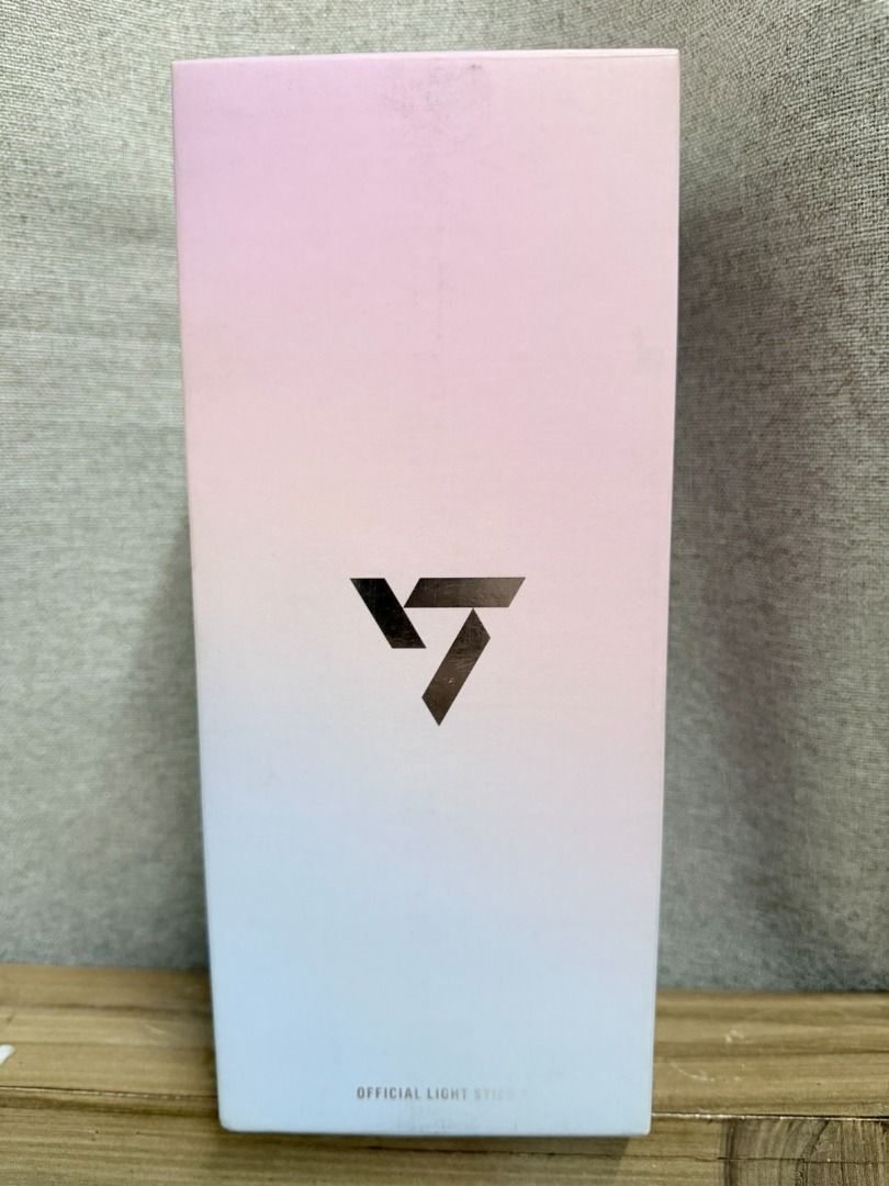 SVT LIGHT STICK VERSION 3 (Category: K-Wave Merchandise) located in Manila. Submitted by Kpopatmnl (Listing ID 1469518417, Image 3). Description: ON HAND USED ONCE DURING MANILA CONCERT + LSF.