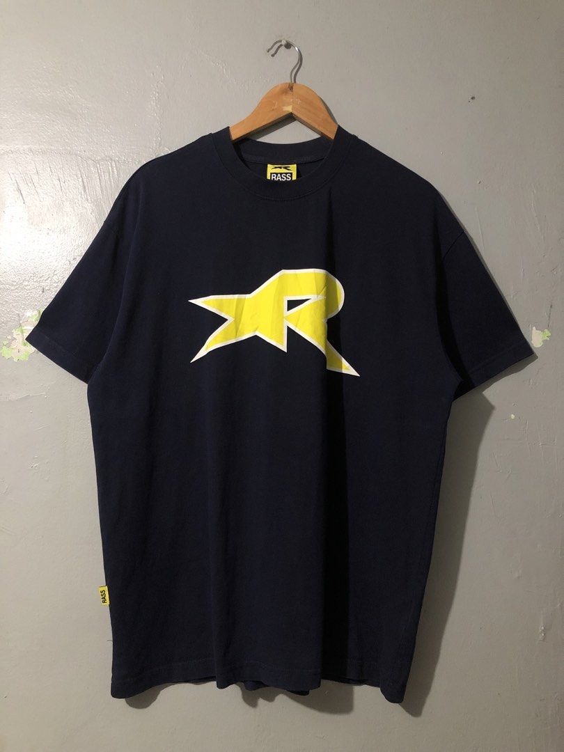 T shirt (Category: Formal Shirts) located in Manila. Submitted by rrkthriftshop_4225 (Listing ID 1469528609, Image 1). Description: 23 by 28.