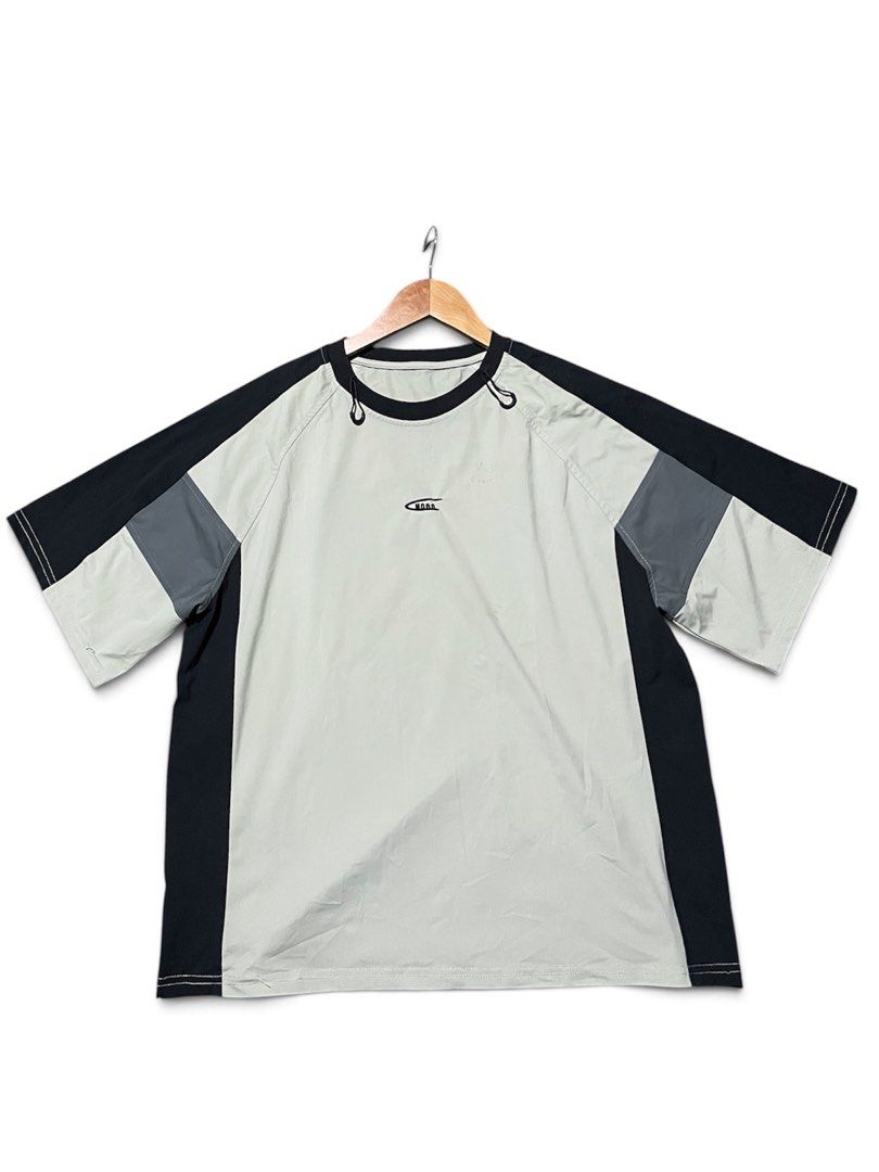 T shirt (Category: Activewear) located in Munoz. Submitted by bb_jimbo0 (Listing ID 1469556125, Image 1). Description: Little redmobo.