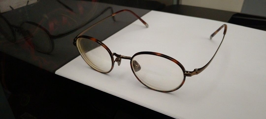 Taku Titanium Eyeglasses Japan (Category: Sunglasses & Eyewear) located in Baguio. Submitted by monsterdog007 (Listing ID 1469448547, Image 1). Description: Small round frame for Adults Very Good Condition Outside Baguio Payment thru Gcash Shipping thru Lbc or Jrs.