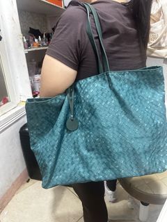 (Category: ) located in . Submitted by yenetcuba52435 (Listing ID 1469505816, Image 1). Description: .