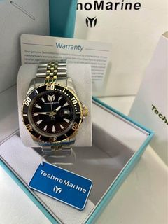 (Category: ) located in . Submitted by bagsandshoesmanymore (Listing ID 1469473791, Image 1). Description: .