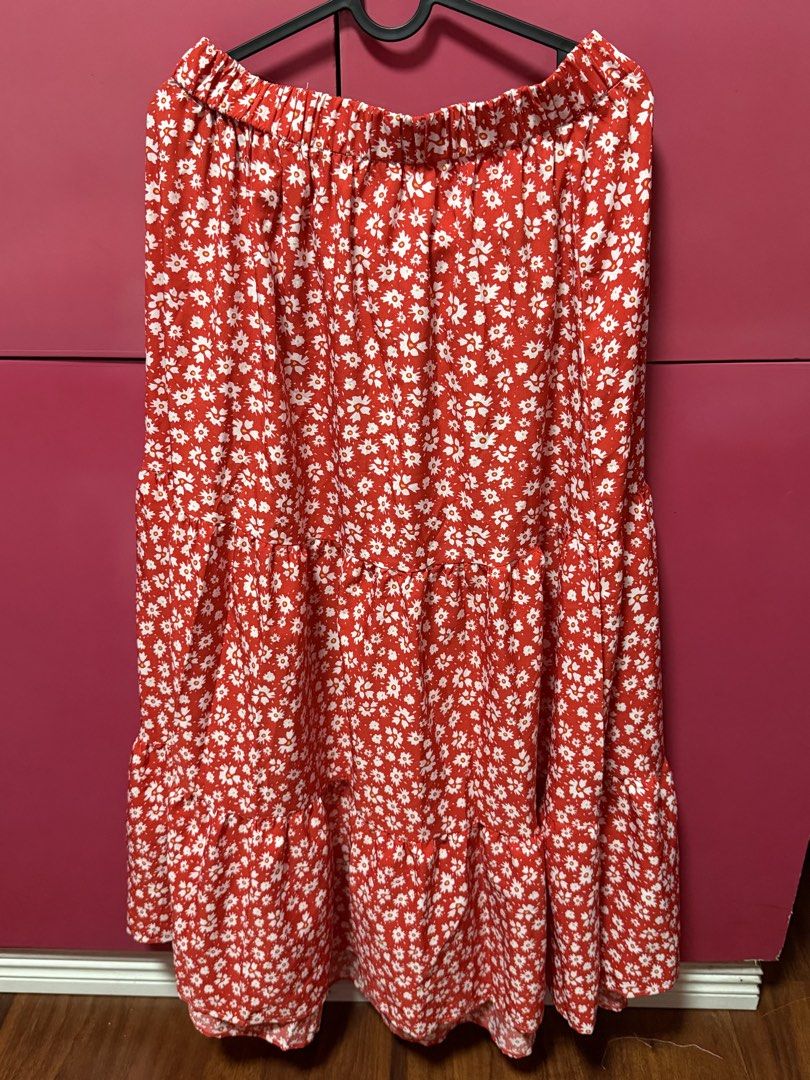 Terno floral top and skirt (Category: Sets or Coordinates) located in Manila. Submitted by anclotheskpop (Listing ID 1469447167, Image 1). Description: - used once - size is 0XL but fit to Large and XL frame .
