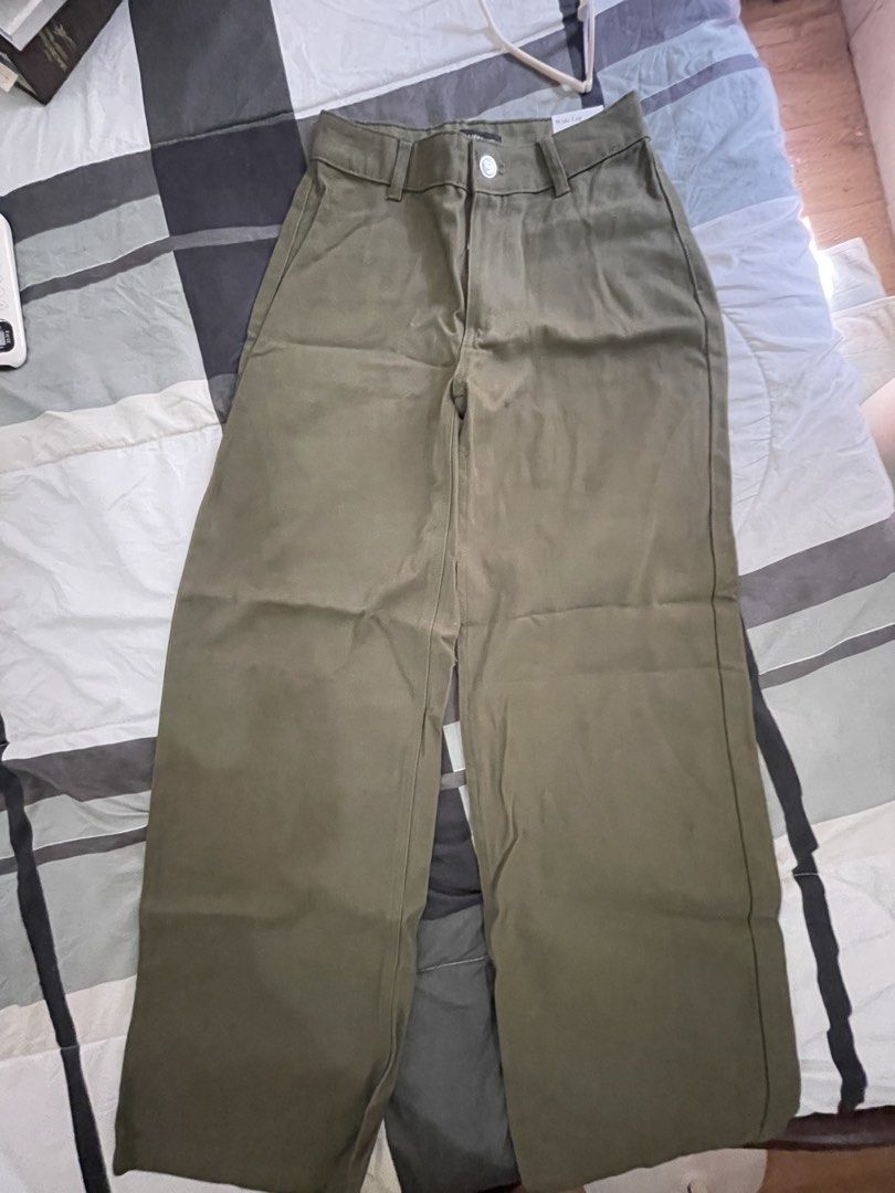 Terranova wide leg pants (Category: Announcements) located in Las Pinas. Submitted by silvader (Listing ID 1469414751, Image 2). Description: Bnwt Xs Waist 26in.