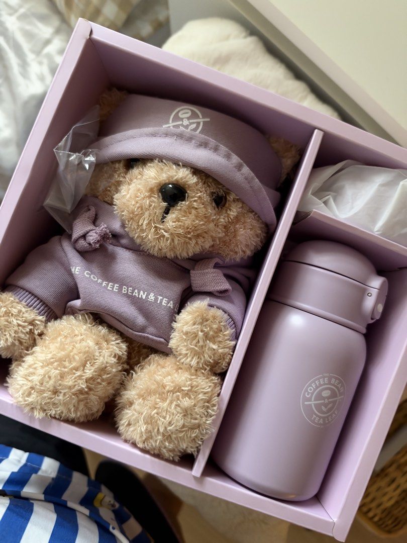 The Coffee Bean & Tea Leaf Bear & Tumbler Gift Set (Category: Water Bottles & Tumblers) located in Cavite. Submitted by lorraineb (Listing ID 1469411951, Image 1). Description: - Authentic Coffee Bean & Tea Leaf gift box in pastel pink and purple - Brand new and unused gift item - Includes a cute plush teddy bear wearing a matching hoodie and visor - Comes with a high-quality stainless steel thermal tumbler - Complete with original presentation b