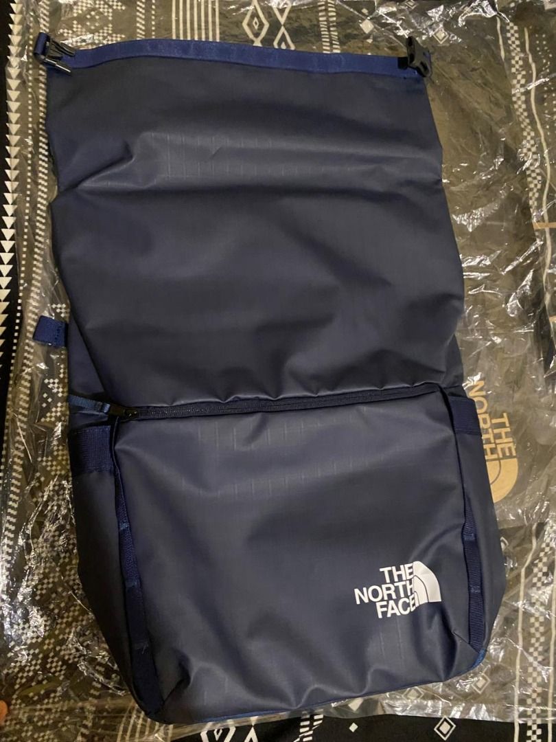 The North Face (Category: Backpacks) located in Caloocan City. Submitted by strawberry-pie (Listing ID 1469571485, Image 1). Description: -Brandnew and authentic The North Face backpack -Selling it since I dont need it (it was a gift from my sister, she bought it from Spain).